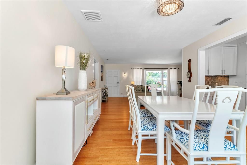 For Sale: $665,000 (2 beds, 2 baths, 1641 Square Feet)