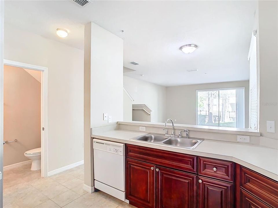 Recently Sold: $298,000 (3 beds, 2 baths, 1677 Square Feet)