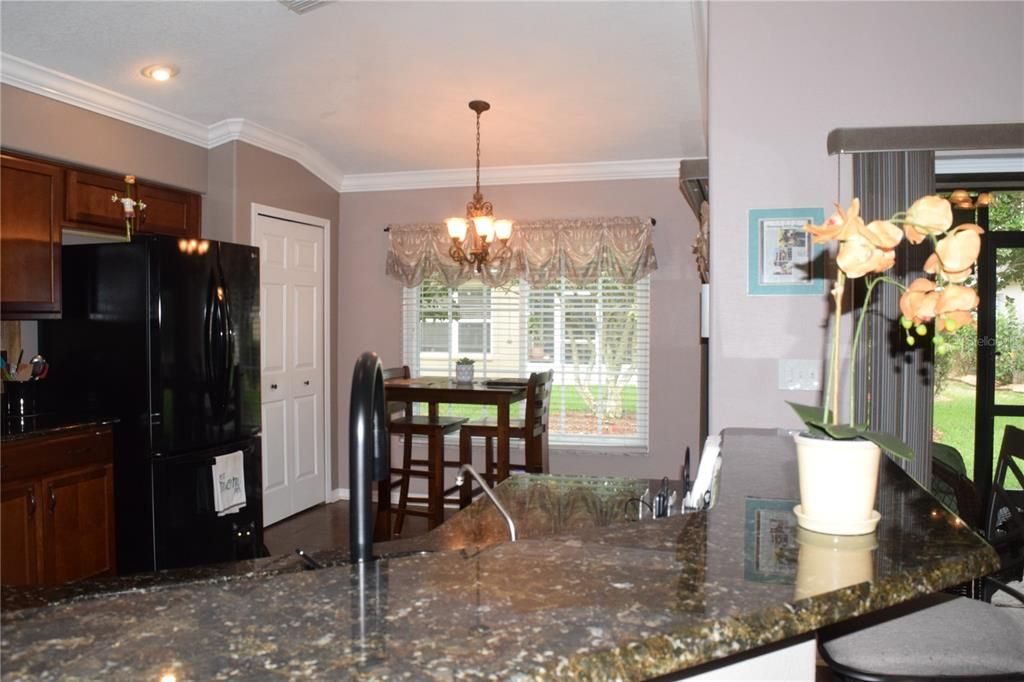 For Sale: $338,000 (2 beds, 2 baths, 1489 Square Feet)