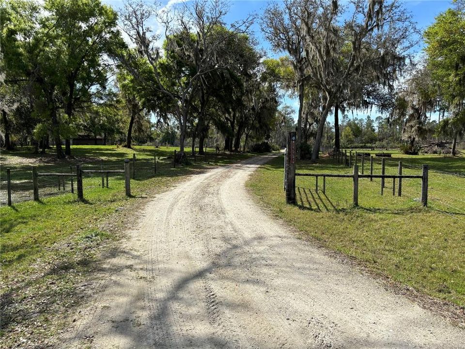 driveway to approach