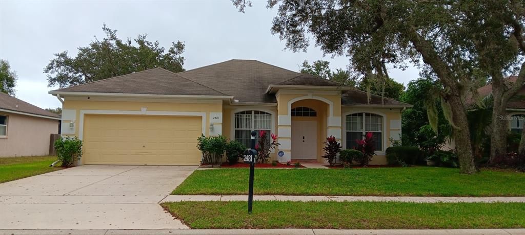 Active With Contract: $459,990 (4 beds, 3 baths, 2156 Square Feet)