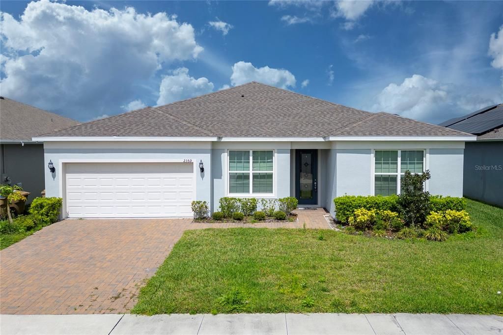 Active With Contract: $3,000 (4 beds, 3 baths, 2900 Square Feet)