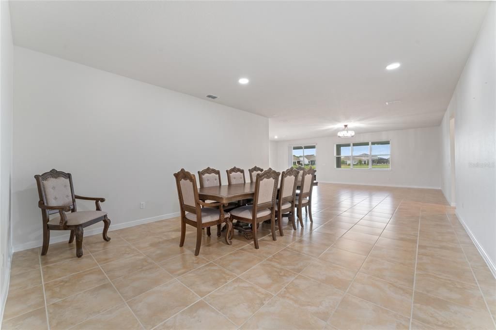 Active With Contract: $3,000 (4 beds, 3 baths, 2900 Square Feet)