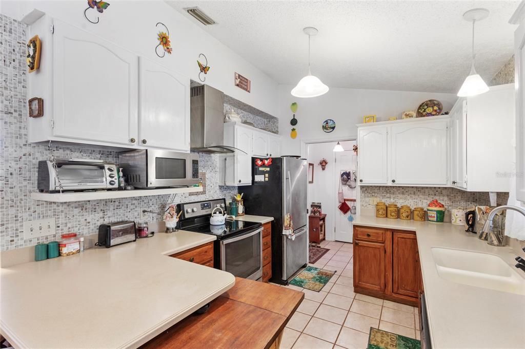 Recently Sold: $410,000 (3 beds, 2 baths, 1760 Square Feet)