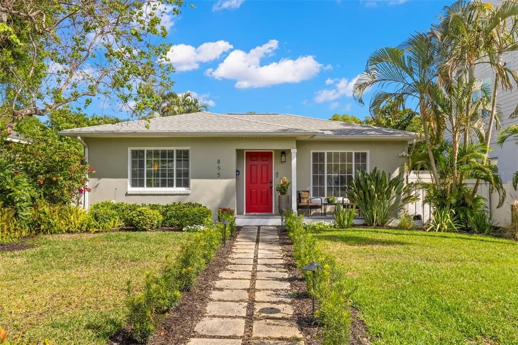 Recently Sold: $675,000 (2 beds, 1 baths, 1102 Square Feet)