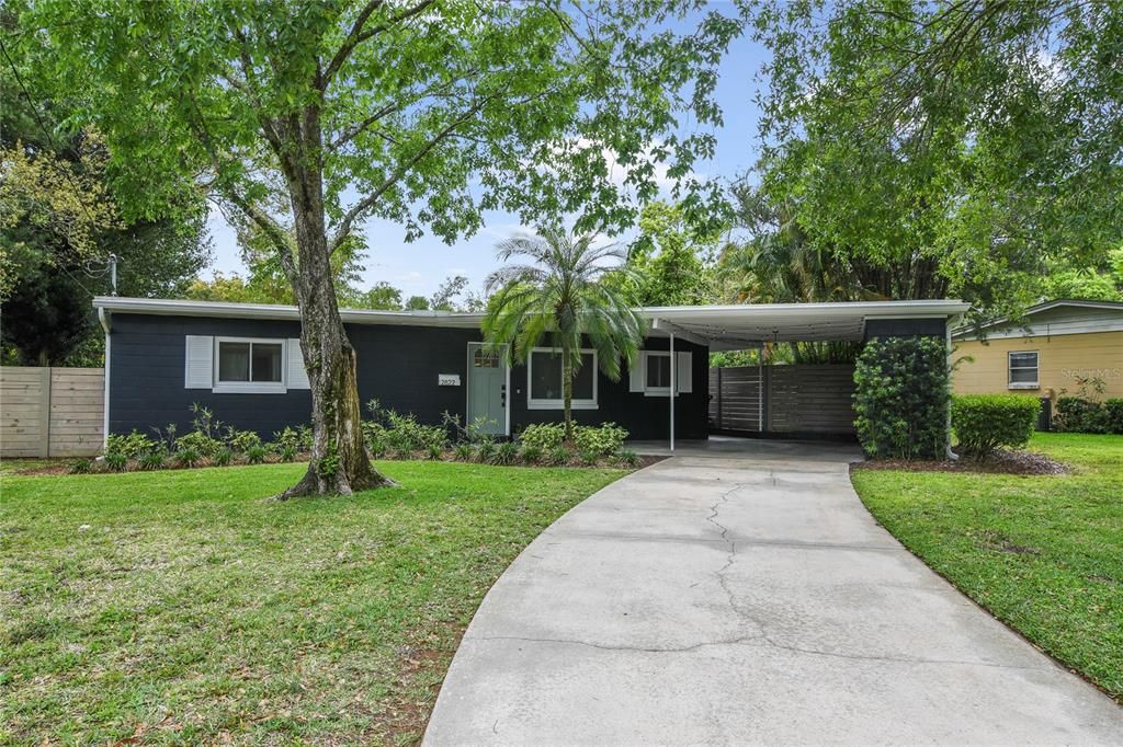There is so much to love about this Crystal Lake Terrace home! In addition to the proximity to SR 408, Lake Como and Downtown Orlando this home envelopes you in charm and has been thoughtfully updated!