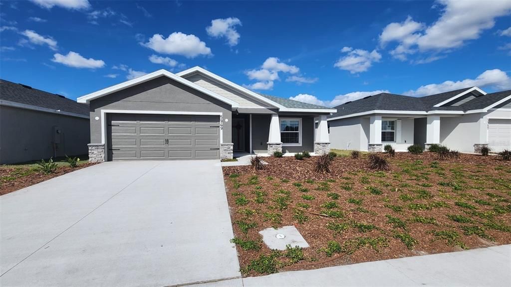 最近售出: $400,465 (4 贝兹, 2 浴室, 1715 平方英尺)