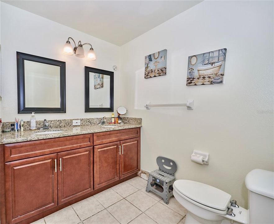 Active With Contract: $460,000 (4 beds, 2 baths, 1844 Square Feet)