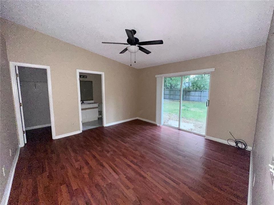 Recently Rented: $1,850 (3 beds, 2 baths, 1132 Square Feet)