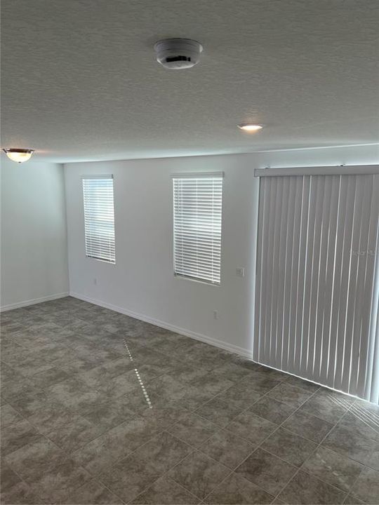 Active With Contract: $2,500 (3 beds, 2 baths, 1640 Square Feet)