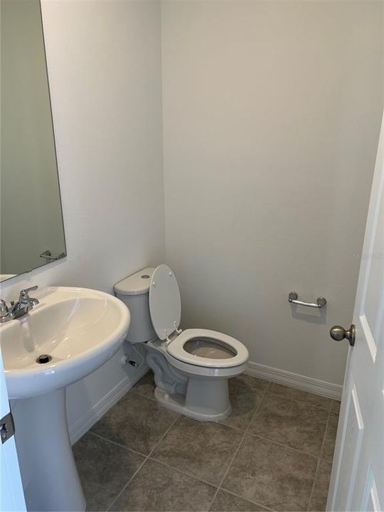 Active With Contract: $2,500 (3 beds, 2 baths, 1640 Square Feet)