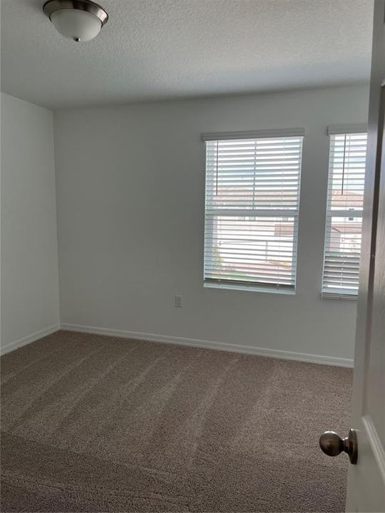 Active With Contract: $2,500 (3 beds, 2 baths, 1640 Square Feet)