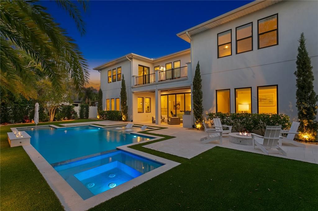 Recently Sold: $3,499,000 (5 beds, 5 baths, 5899 Square Feet)