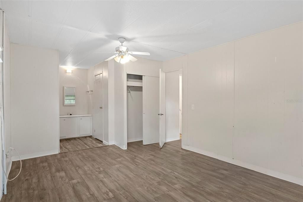 For Sale: $179,000 (2 beds, 2 baths, 1008 Square Feet)