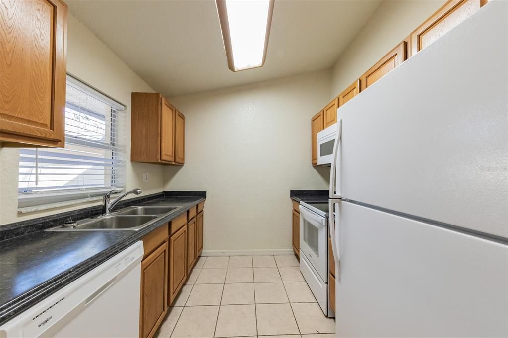 Recently Rented: $1,900 (3 beds, 2 baths, 1218 Square Feet)