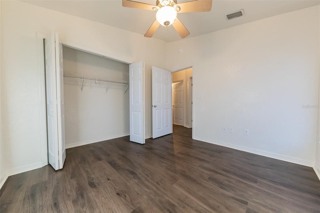 Recently Rented: $1,900 (3 beds, 2 baths, 1218 Square Feet)
