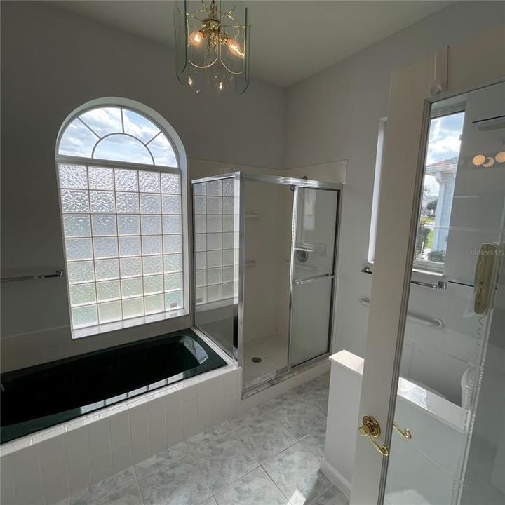 待售: $260,000 (3 贝兹, 2 浴室, 1858 平方英尺)