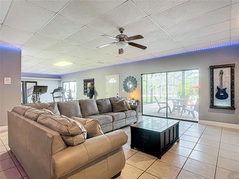 For Sale: $1,100,000 (5 beds, 3 baths, 5330 Square Feet)