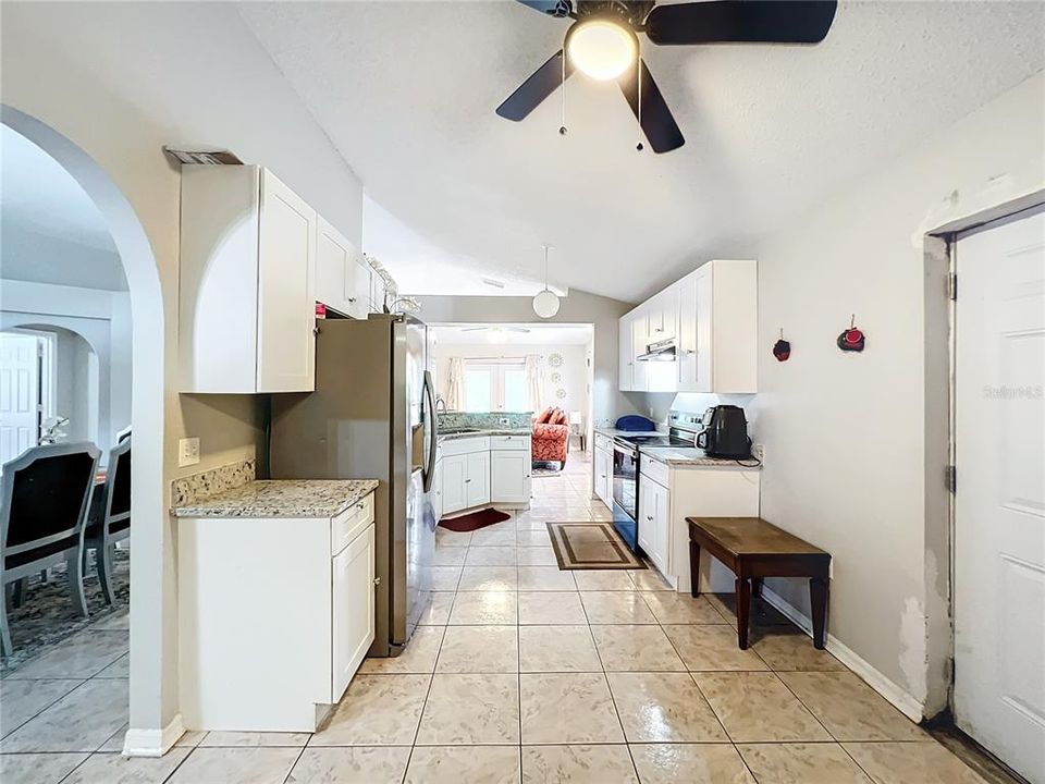 For Sale: $425,000 (4 beds, 2 baths, 1874 Square Feet)