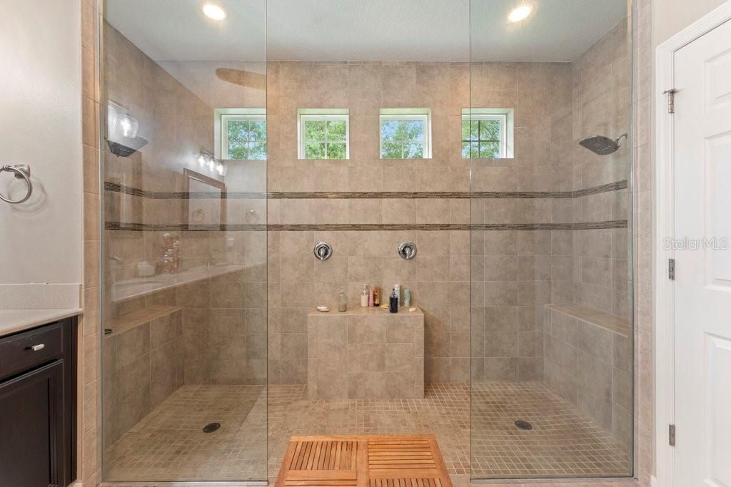 待售: $675,000 (4 贝兹, 3 浴室, 2930 平方英尺)
