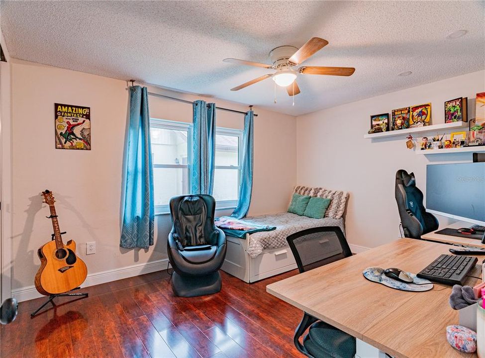 For Sale: $335,500 (2 beds, 2 baths, 1442 Square Feet)