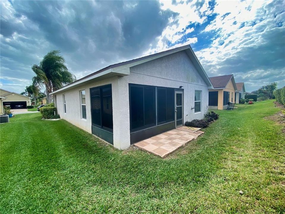 Recently Sold: $245,000 (2 beds, 2 baths, 1061 Square Feet)