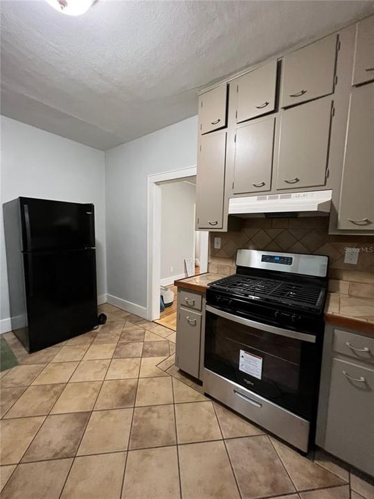 For Rent: $1,850 (2 beds, 2 baths, 1150 Square Feet)