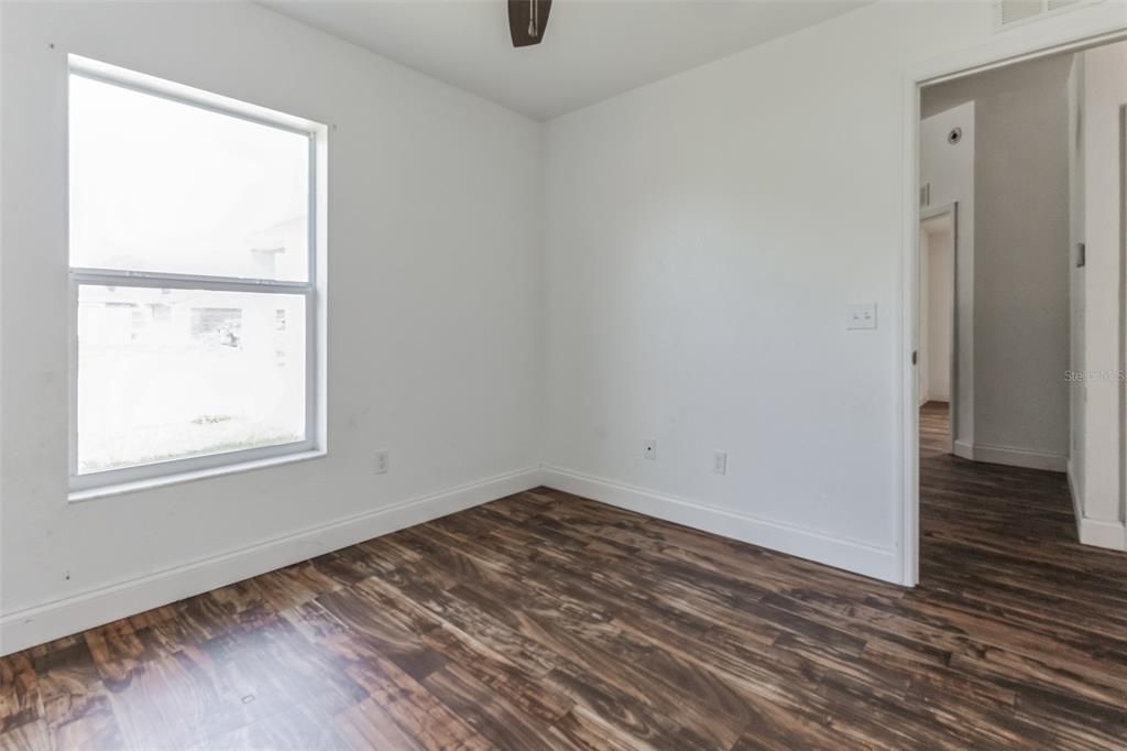 For Sale: $250,000 (3 beds, 2 baths, 1138 Square Feet)