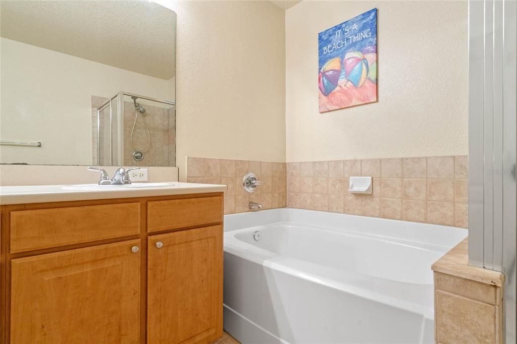 For Sale: $549,000 (2 beds, 2 baths, 1678 Square Feet)