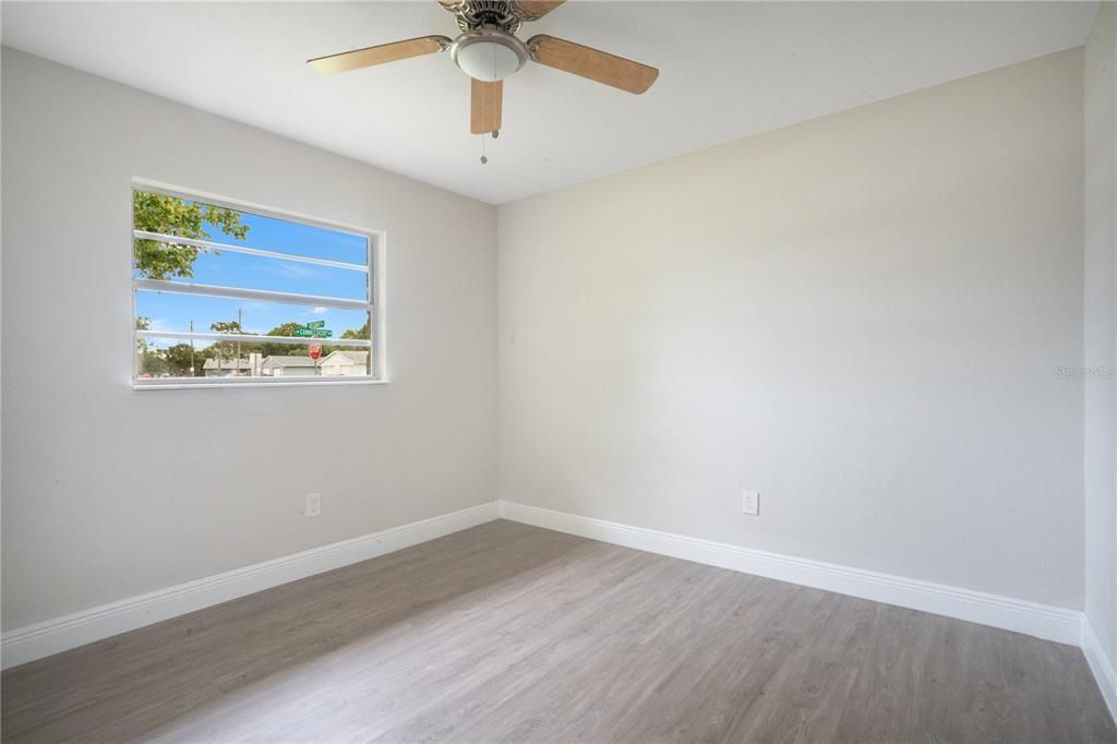 For Sale: $299,900 (3 beds, 2 baths, 1400 Square Feet)