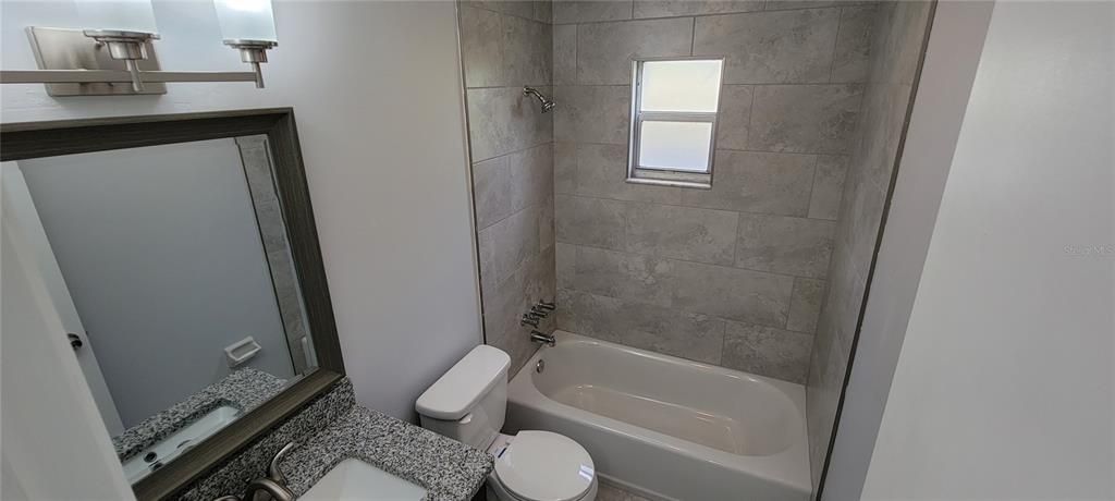 Недавно арендовано: $1,800 (2 спален, 1 ванн, 1004 Квадратных фут)