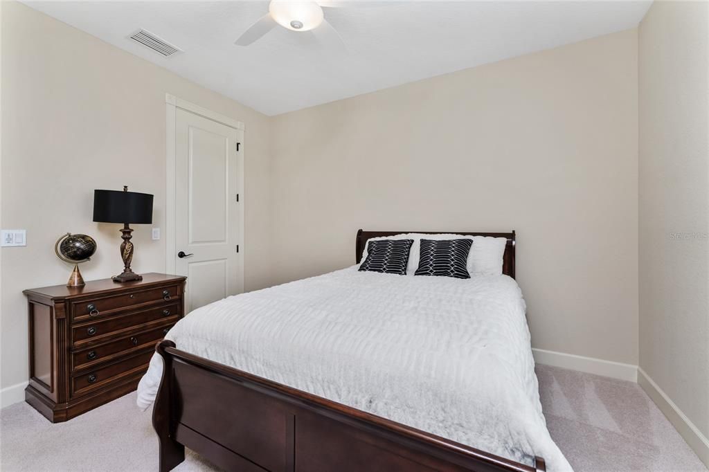 For Sale: $774,900 (3 beds, 2 baths, 2411 Square Feet)