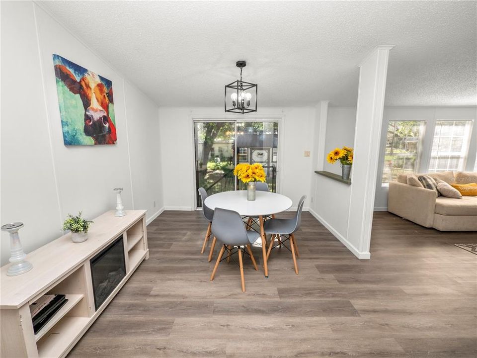 Recently Sold: $255,000 (3 beds, 2 baths, 1782 Square Feet)