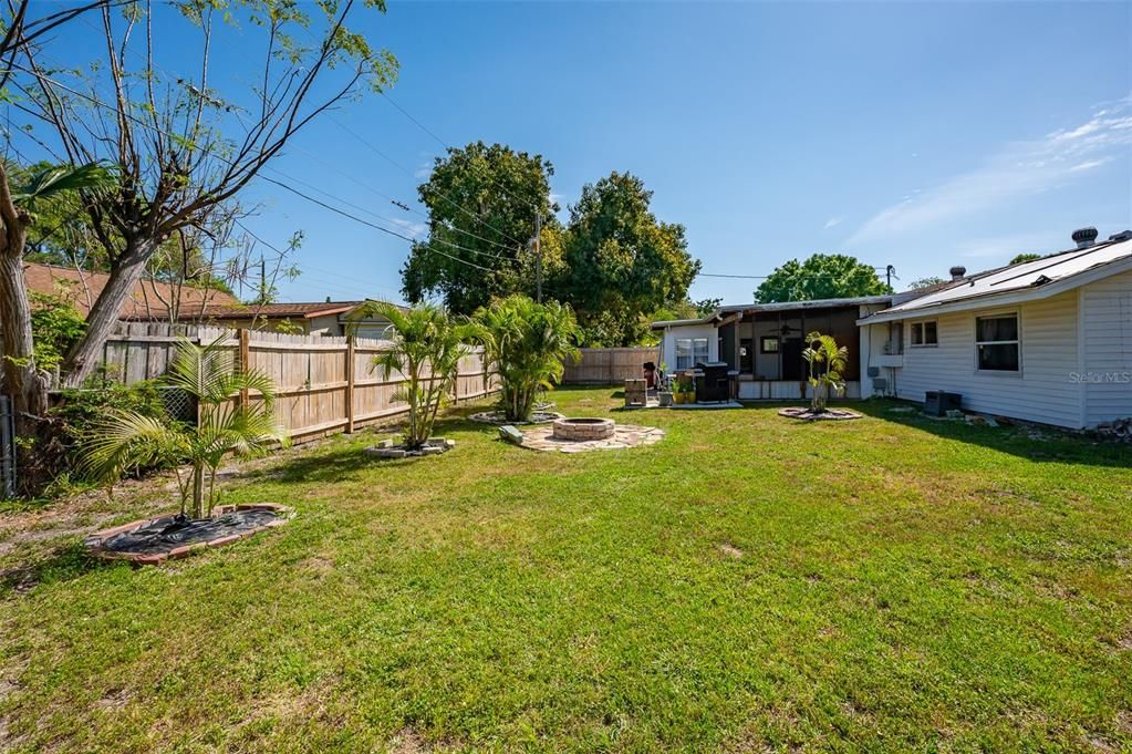 Recently Sold: $425,000 (2 beds, 3 baths, 1073 Square Feet)