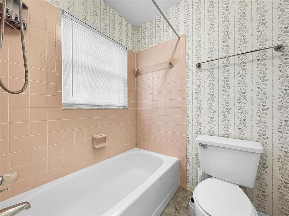 待售: $275,000 (2 贝兹, 2 浴室, 1481 平方英尺)