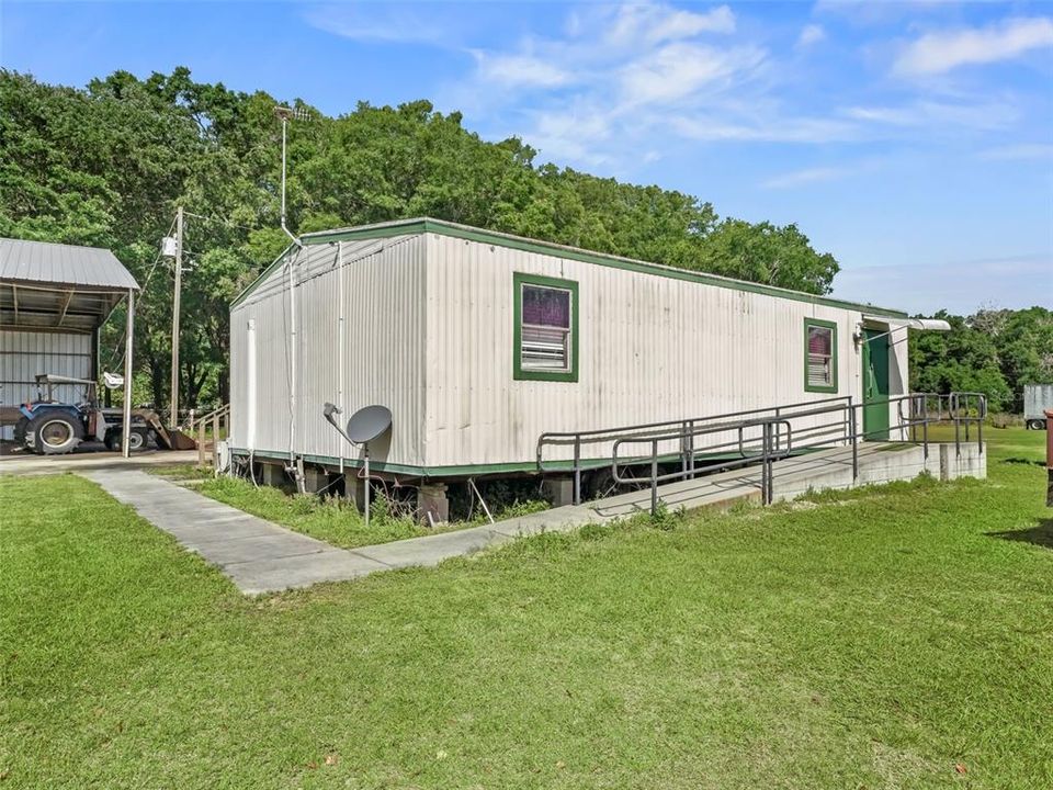 For Sale: $899,000 (3 beds, 2 baths, 5110 Square Feet)