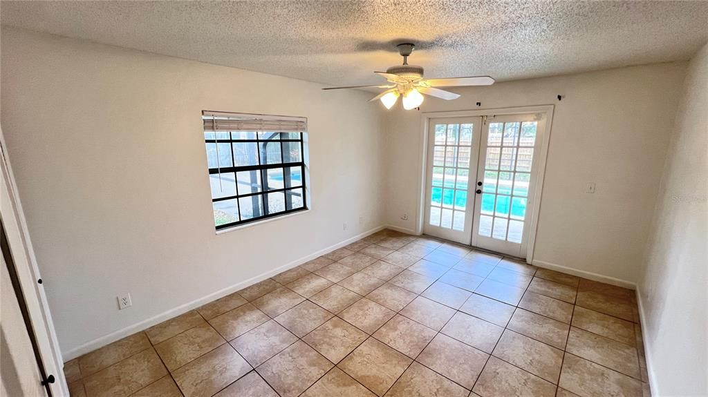 Recently Rented: $2,999 (4 beds, 3 baths, 2456 Square Feet)