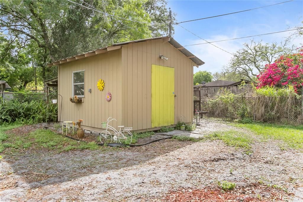 Recently Sold: $275,000 (3 beds, 2 baths, 1300 Square Feet)