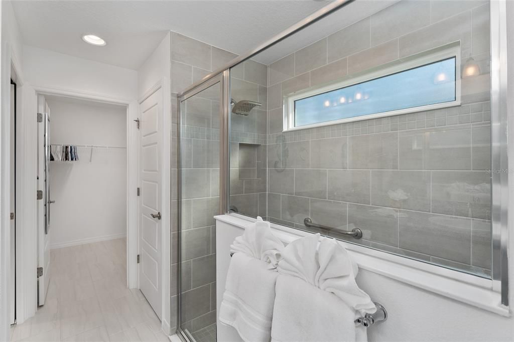 Walk In Shower with Seat