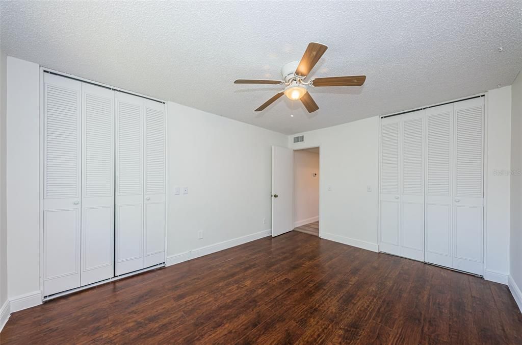 For Sale: $149,000 (2 beds, 1 baths, 840 Square Feet)