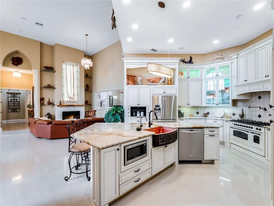 Recently Sold: $1,400,000 (3 beds, 3 baths, 4225 Square Feet)