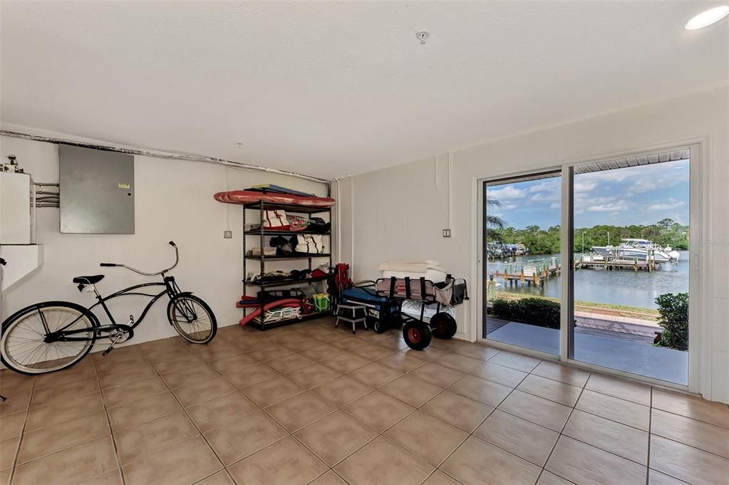 Vendido Recientemente: $449,900 (2 camas, 2 baños, 1397 Pies cuadrados)