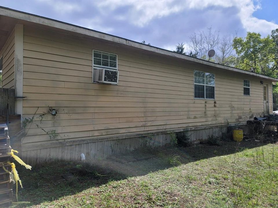 For Sale: $175,000 (4 beds, 2 baths, 1803 Square Feet)