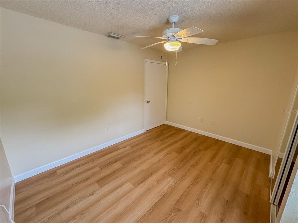 For Sale: $192,900 (2 beds, 2 baths, 950 Square Feet)