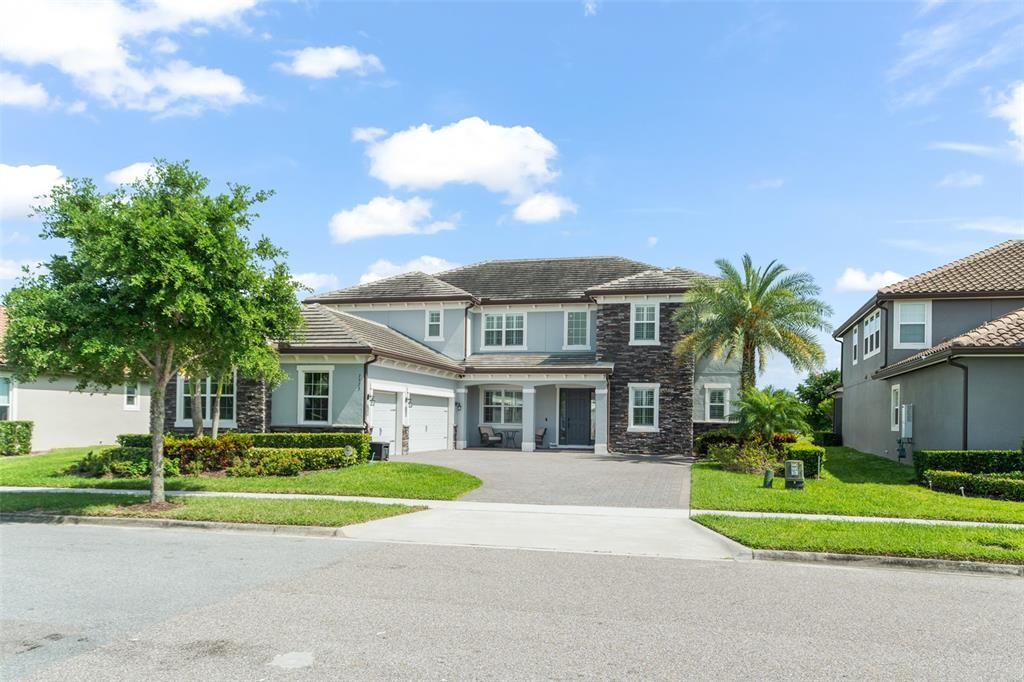 Active With Contract: $1,500,000 (6 beds, 4 baths, 4602 Square Feet)