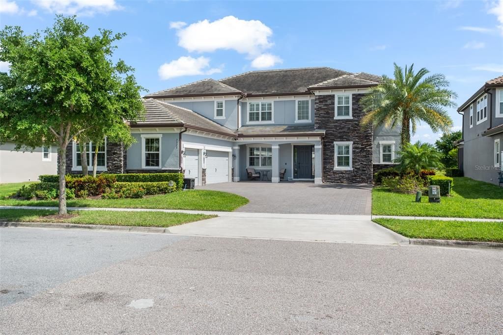 Active With Contract: $1,500,000 (6 beds, 4 baths, 4602 Square Feet)