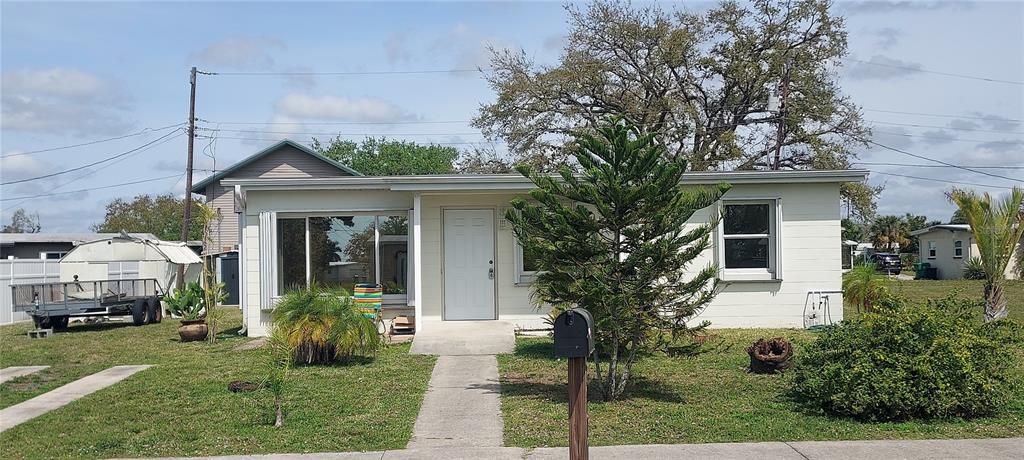 Recently Sold: $189,000 (2 beds, 1 baths, 645 Square Feet)