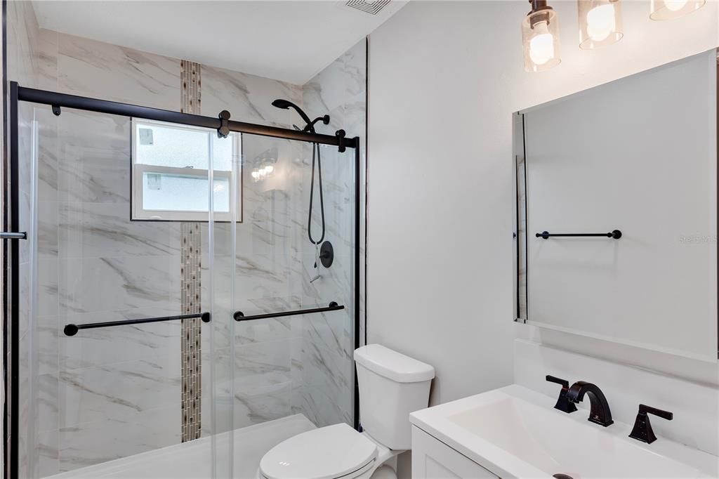 For Sale: $284,000 (2 beds, 2 baths, 1186 Square Feet)