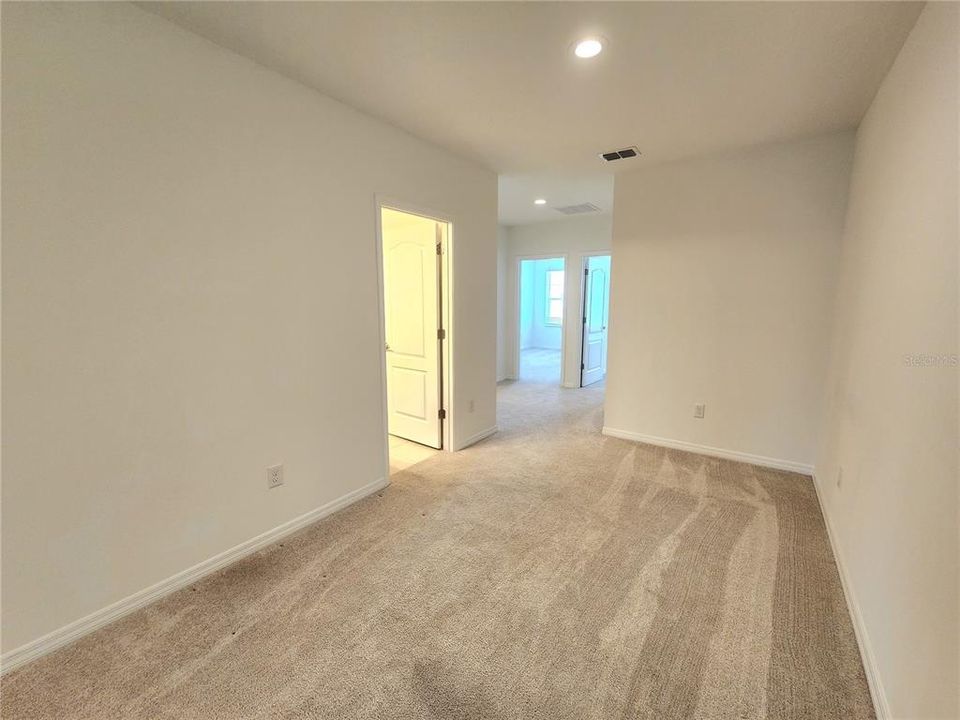 For Rent: $2,500 (3 beds, 2 baths, 1822 Square Feet)
