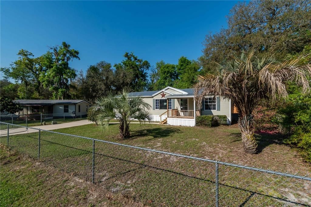 Recently Sold: $195,000 (3 beds, 2 baths, 1404 Square Feet)